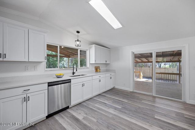 447 ERIC Avenue, Jacksonville, FL 32218