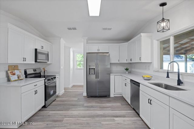 447 ERIC Avenue, Jacksonville, FL 32218