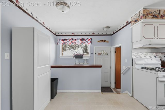 28127 Suburban Drive, Warren, MI 48088