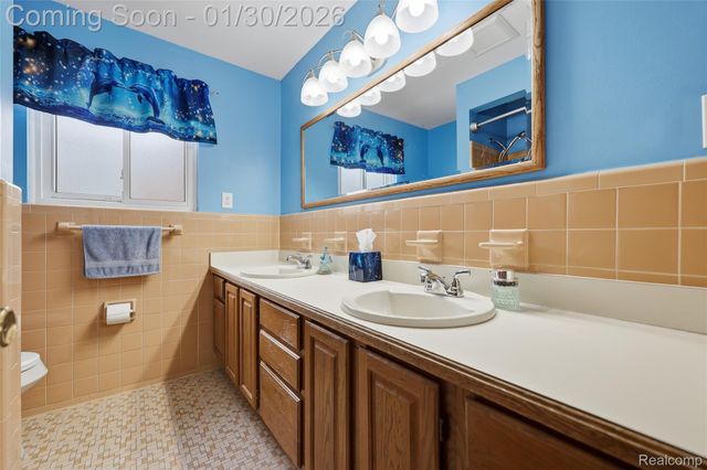 28127 Suburban Drive, Warren, MI 48088