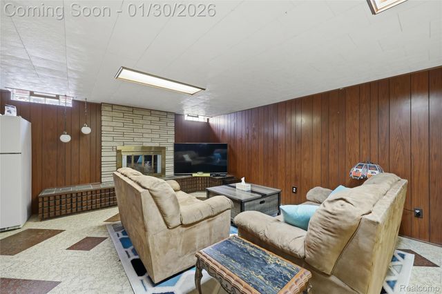 28127 Suburban Drive, Warren, MI 48088