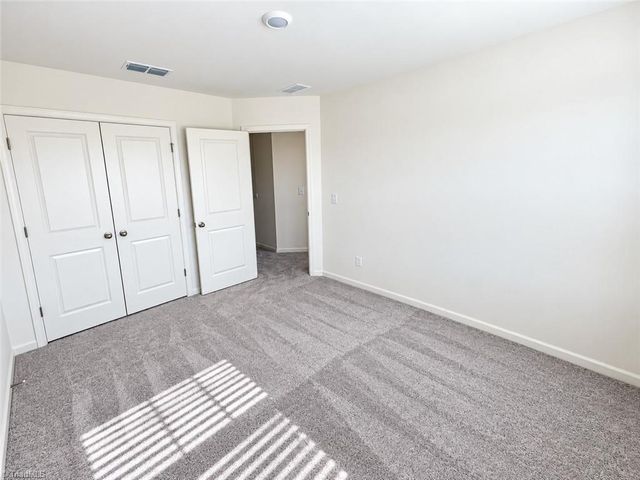 729 Summer Wheat Lane, Mebane, NC 27302