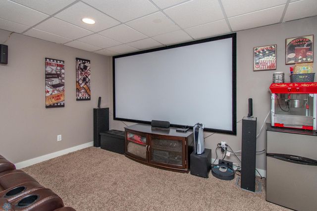 1902 23rd Avenue S, Fargo, ND 58103
