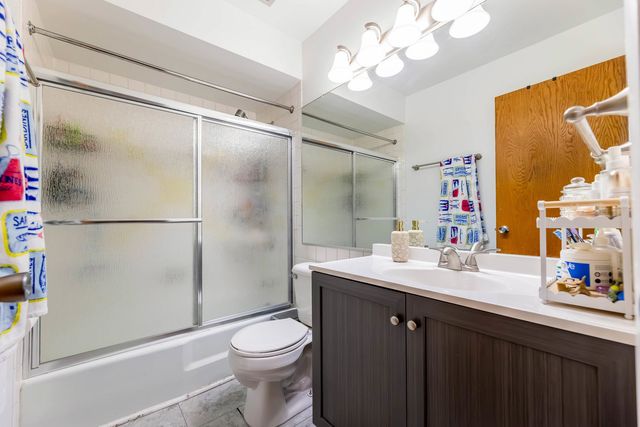 6416 W 64th Place 3A, Chicago, IL 60638