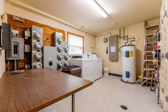 6416 W 64th Place 3A, Chicago, IL 60638