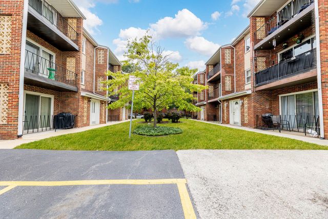 6416 W 64th Place 3A, Chicago, IL 60638