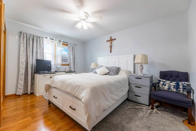 6416 W 64th Place 3A, Chicago, IL 60638
