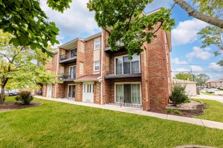 6416 W 64th Place 3A, Chicago, IL 60638