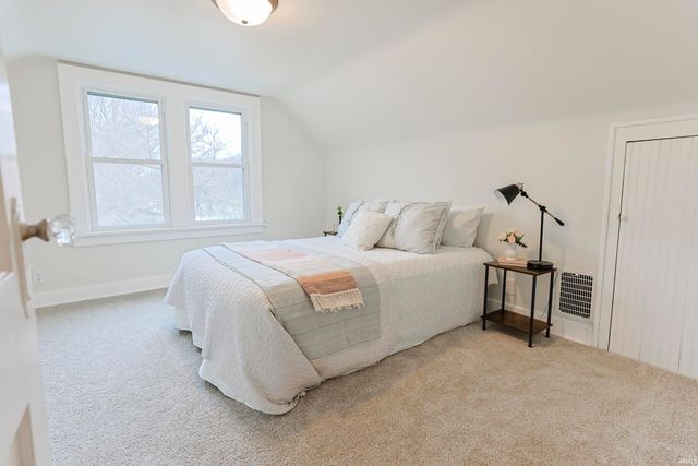 20140 Auten Road, South Bend, IN 46637