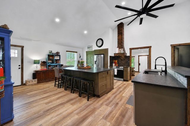 30906 Walnut Creek Road, Magnolia, TX 77355