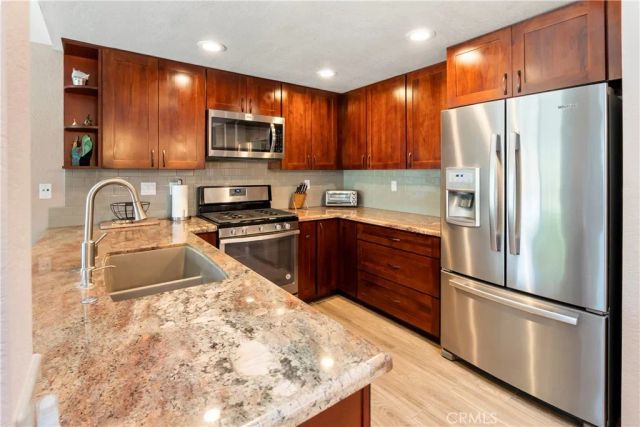 2651 Victoria Park, Riverside, CA 92506
