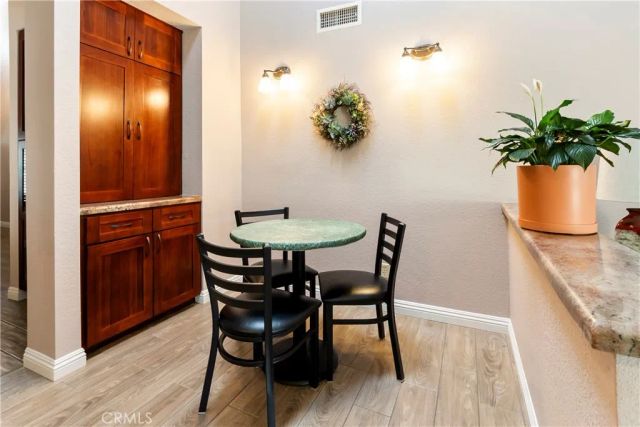 2651 Victoria Park, Riverside, CA 92506