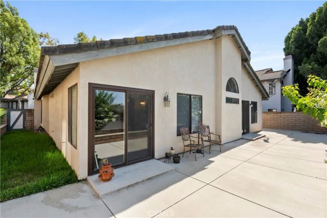 2651 Victoria Park, Riverside, CA 92506