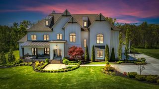 5026 Hilltop Ln, College Grove, TN 37046