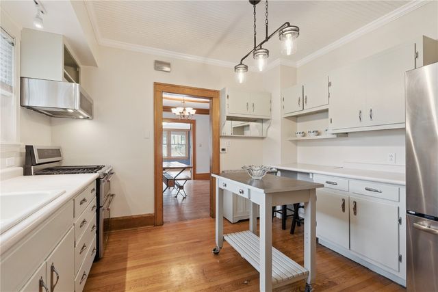 1946 Higley Avenue SE, Cedar Rapids, IA 52403