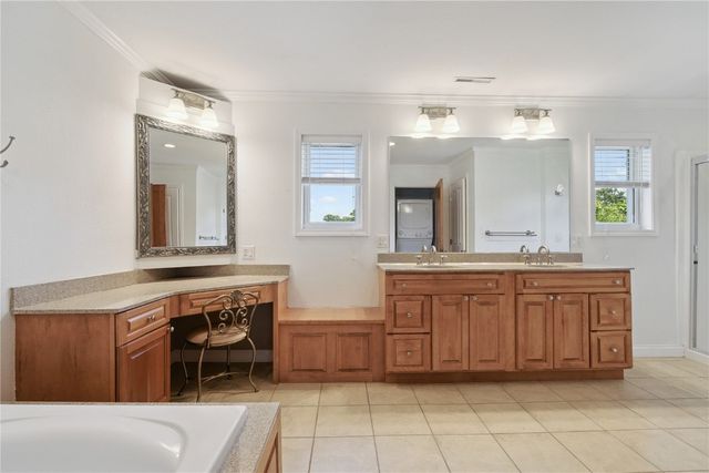 1946 Higley Avenue SE, Cedar Rapids, IA 52403