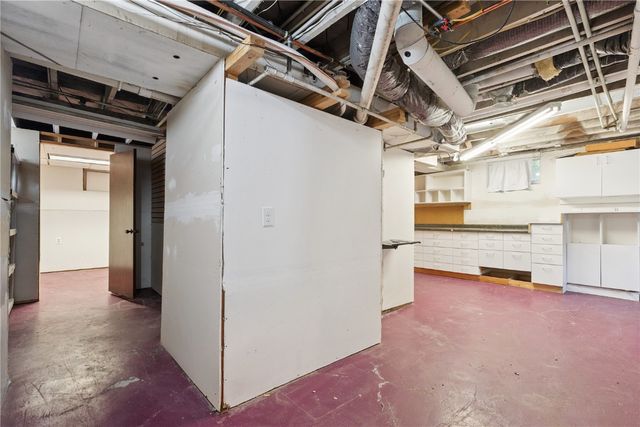 1946 Higley Avenue SE, Cedar Rapids, IA 52403