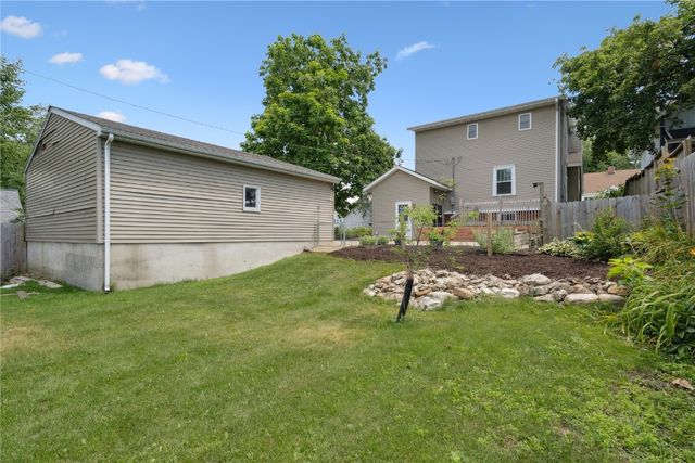 1946 Higley Avenue SE, Cedar Rapids, IA 52403