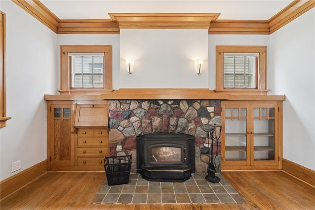 1946 Higley Avenue SE, Cedar Rapids, IA 52403