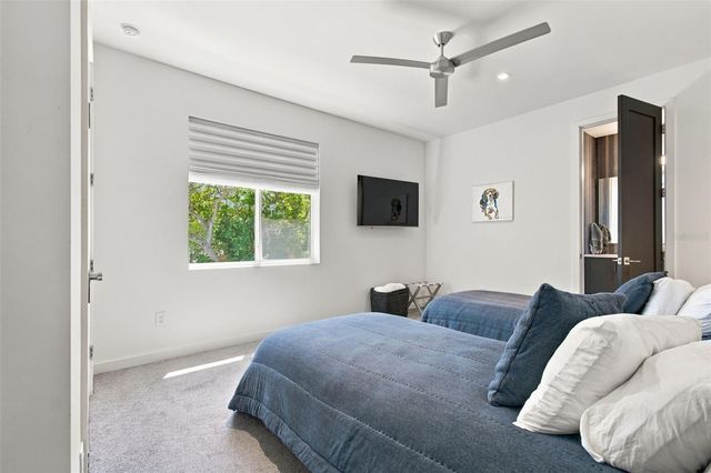 4440 POMPANO DRIVE SE, St Petersburg, FL 33705