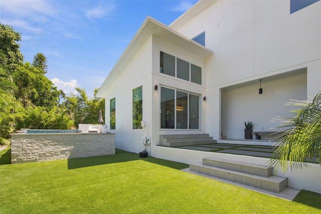 4440 POMPANO DRIVE SE, St Petersburg, FL 33705