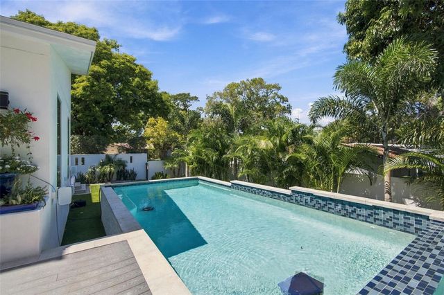 4440 POMPANO DRIVE SE, St Petersburg, FL 33705