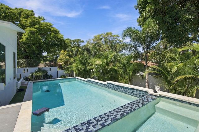 4440 POMPANO DRIVE SE, St Petersburg, FL 33705
