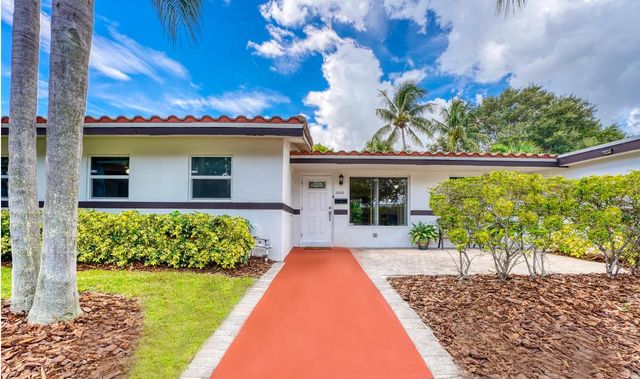2220 NE 41st Street, Lighthouse Point, FL 33064