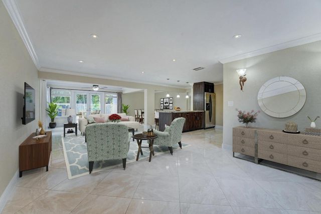 2220 NE 41st Street, Lighthouse Point, FL 33064