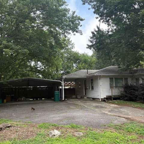 623 Dunton Circle SE, Smyrna, GA 30082