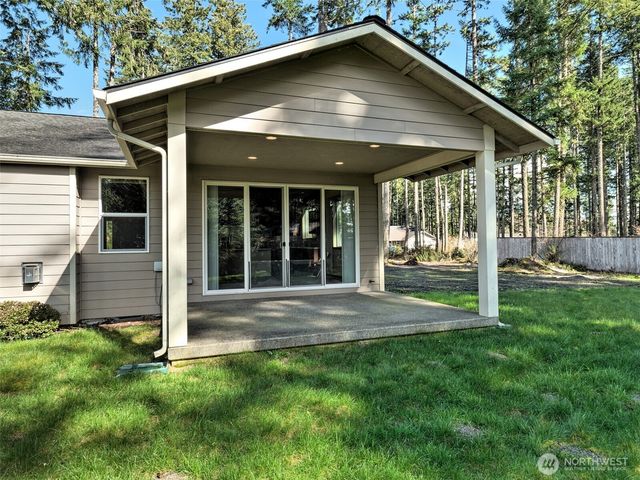 30 E Lilly Pond Lane, Shelton, WA 98584