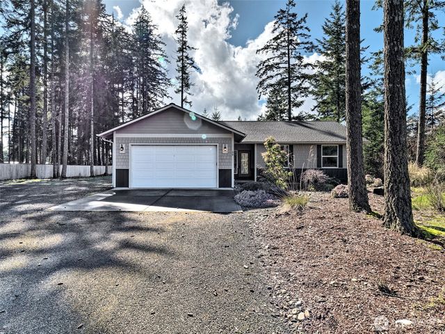 30 E Lilly Pond Lane, Shelton, WA 98584