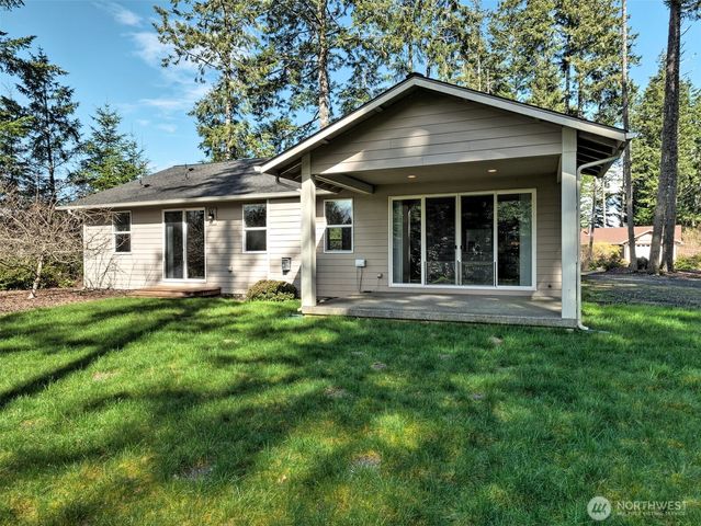 30 E Lilly Pond Lane, Shelton, WA 98584