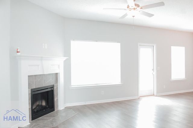 206 Brightleaf Circle, Hinesville, GA 31313