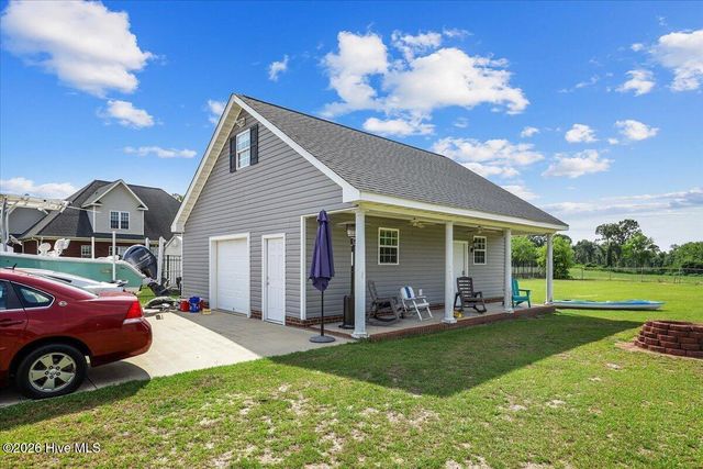 105 Pointe Drive, La Grange, NC 28551