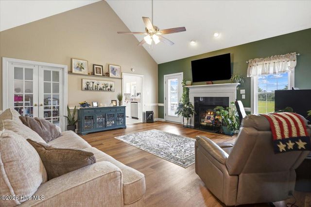 105 Pointe Drive, La Grange, NC 28551