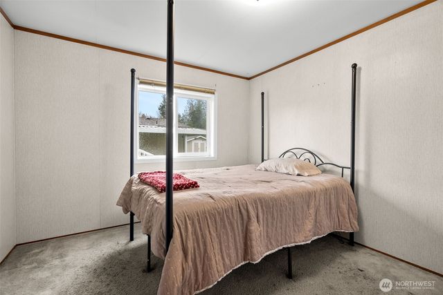 139 NE Saturn Lane, Bremerton, WA 98311