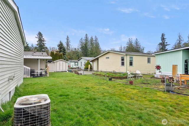 139 NE Saturn Lane, Bremerton, WA 98311