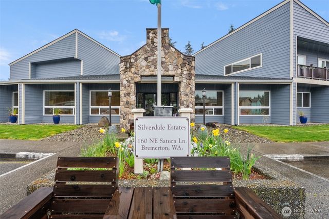 139 NE Saturn Lane, Bremerton, WA 98311