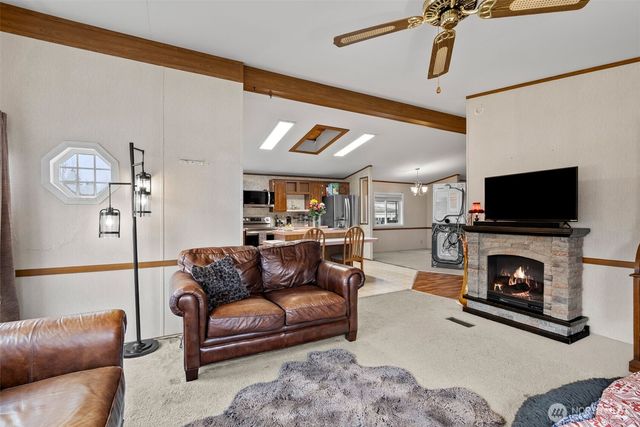 139 NE Saturn Lane, Bremerton, WA 98311