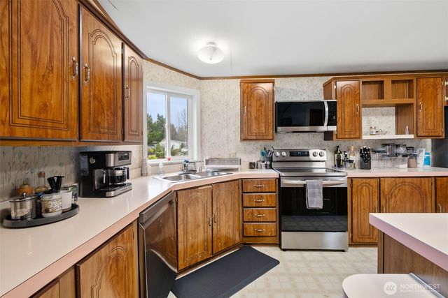 139 NE Saturn Lane, Bremerton, WA 98311