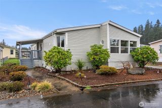 139 NE Saturn Lane, Bremerton, WA 98311