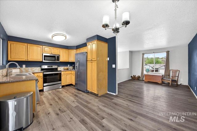 580 Easy St, Kuna, ID 83634