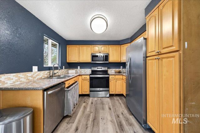 580 Easy St, Kuna, ID 83634