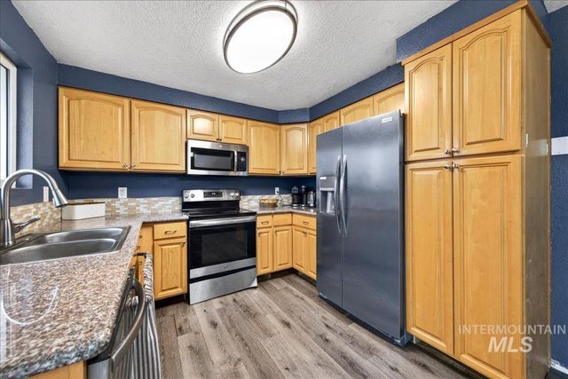 580 Easy St, Kuna, ID 83634