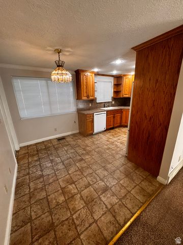 1404 S 1100 W, Syracuse, UT 84075