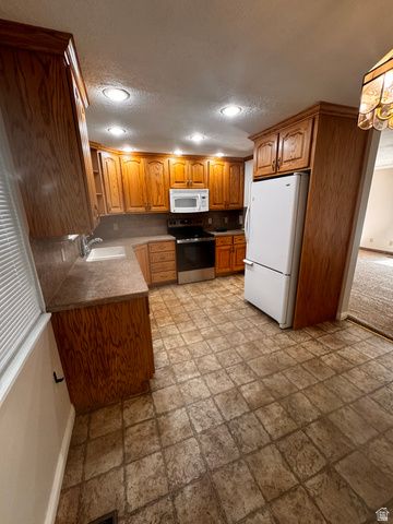 1404 S 1100 W, Syracuse, UT 84075