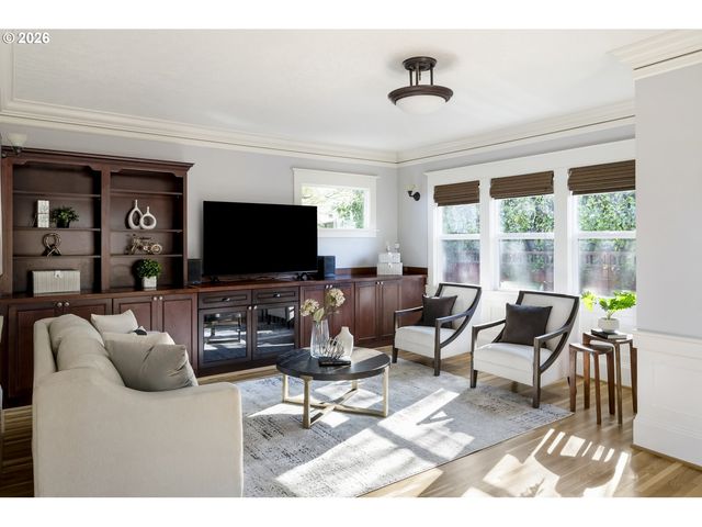 3017 Ne 12TH Ave, Portland, OR 97212