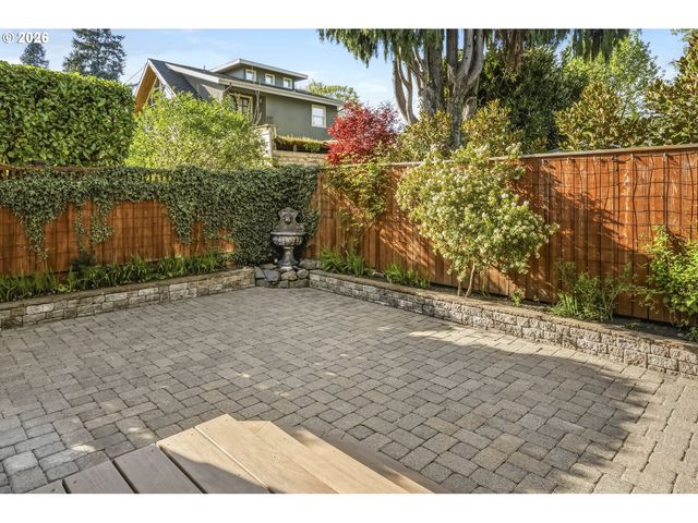 3017 Ne 12TH Ave, Portland, OR 97212