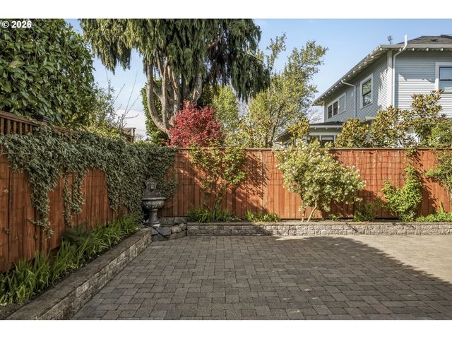 3017 Ne 12TH Ave, Portland, OR 97212